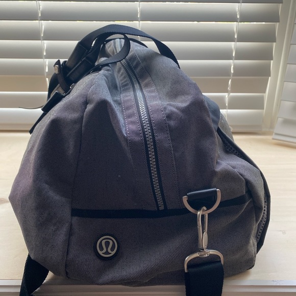Large Grey LuluLemon Duffle Bag - Picture 3 of 8